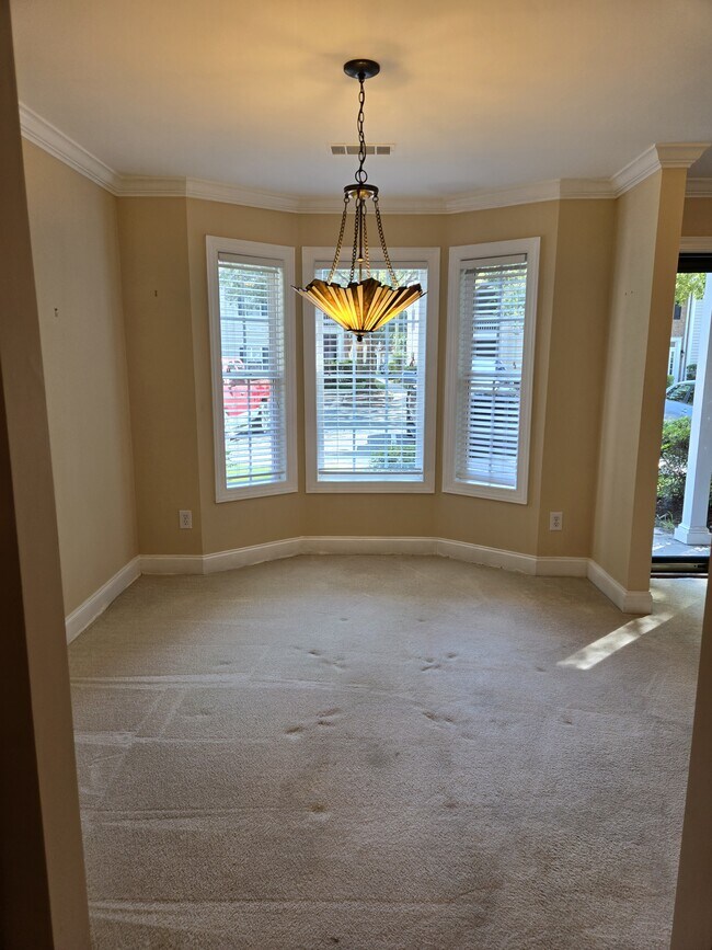 Building Photo - 5003 Double Fox Rd