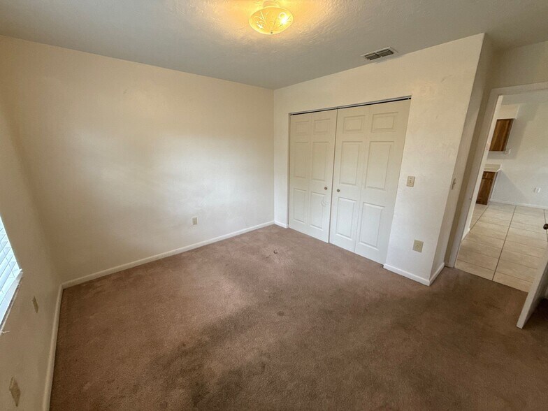 Building Photo - 2535 E Marco Ct