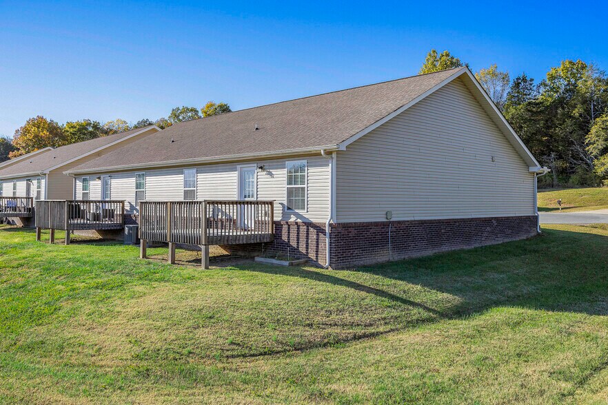 Building Photo - 5346 Dover Springs Way