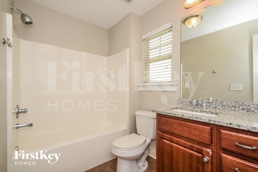 Building Photo - 4878 Stonecreek Way