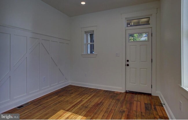 Building Photo - 537 N Plum St