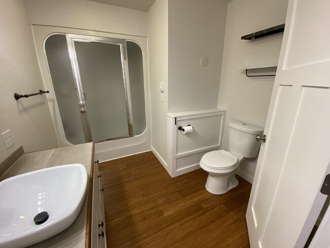 Building Photo - Spacious 2-Bed, 2-Bath Duplex Retreat Over...