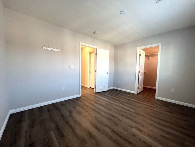 Building Photo - 7043 Somera Way