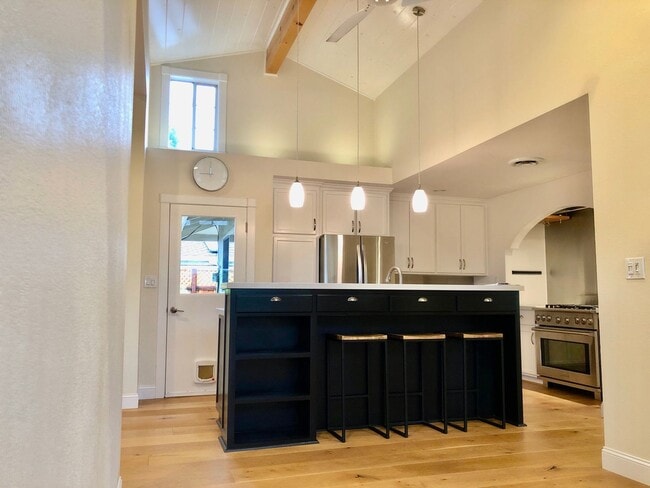 Building Photo - Beautifully Updated 3 Bed 2 Bath Campbell ...