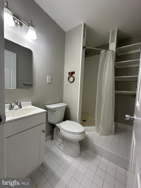 Building Photo - 10152 Village Knolls Ct