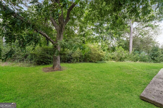 Building Photo - 165 Amethyst Dr