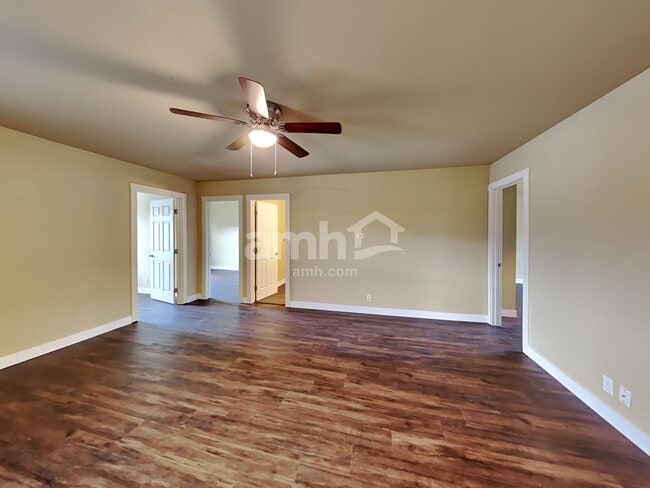 Building Photo - 1108 Boatman Ave NW