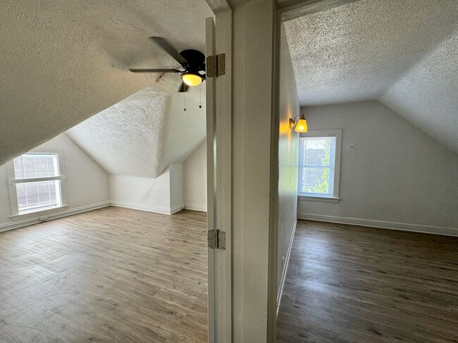 Building Photo - 301 W McMillan St