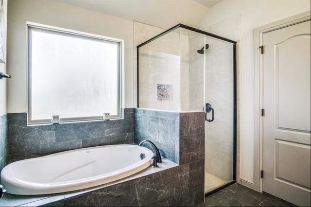 Building Photo - 116 Greyhound Ln