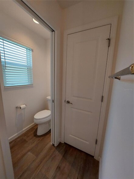 Building Photo - 3301 Dawn Pl