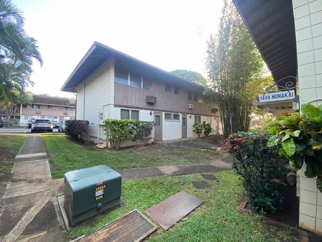 Building Photo - 1449 Hunakai St