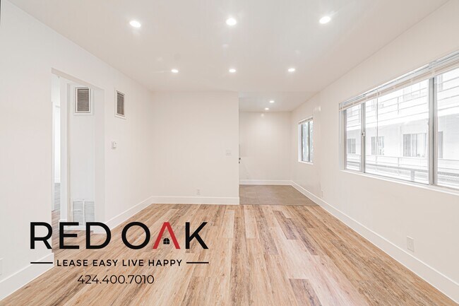 Building Photo - 1841 S Manhattan Pl