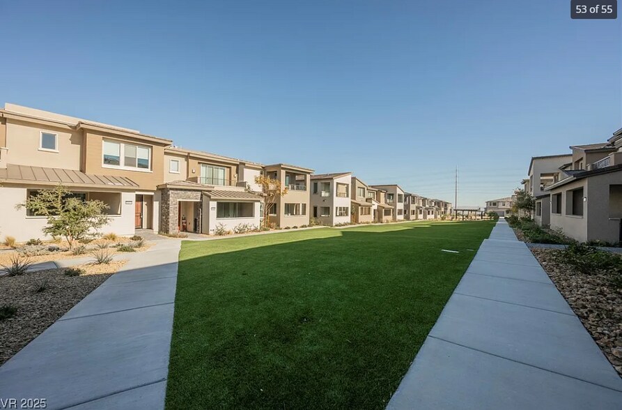 Building Photo - 2487 Altitude St