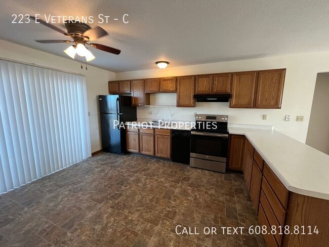 Building Photo - 2 bedroom/ 1 bath apartment in Tomah, WI