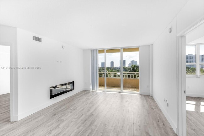 Building Photo - 19501 W Country Club Dr