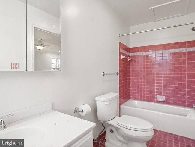 Building Photo - 1919 Kenbar Ct