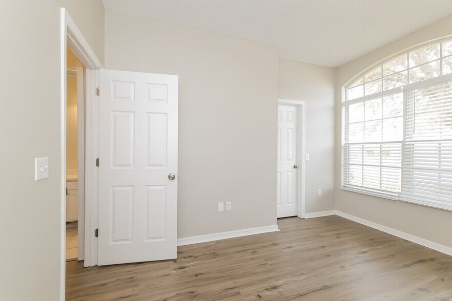 Building Photo - 243 Anson Dr