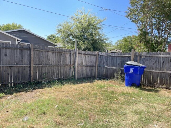 Building Photo - 9904 Cedar Mountain Cir