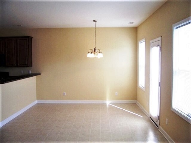 Building Photo - 28 Thornbury Dr