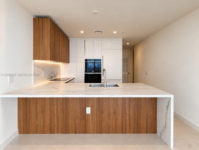 Building Photo - 1400 Biscayne Blvd