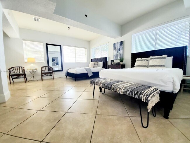 Building Photo - 302 Balboa St