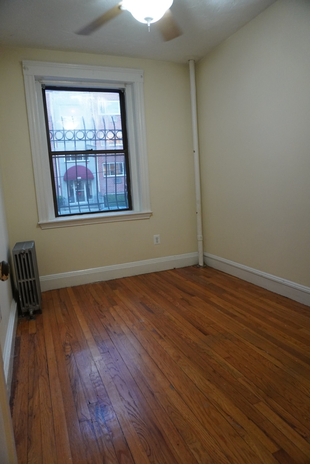 Building Photo - 244 Kelton St