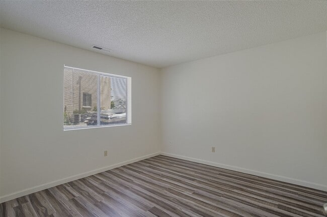 Building Photo - 1298 Tapadero Dr