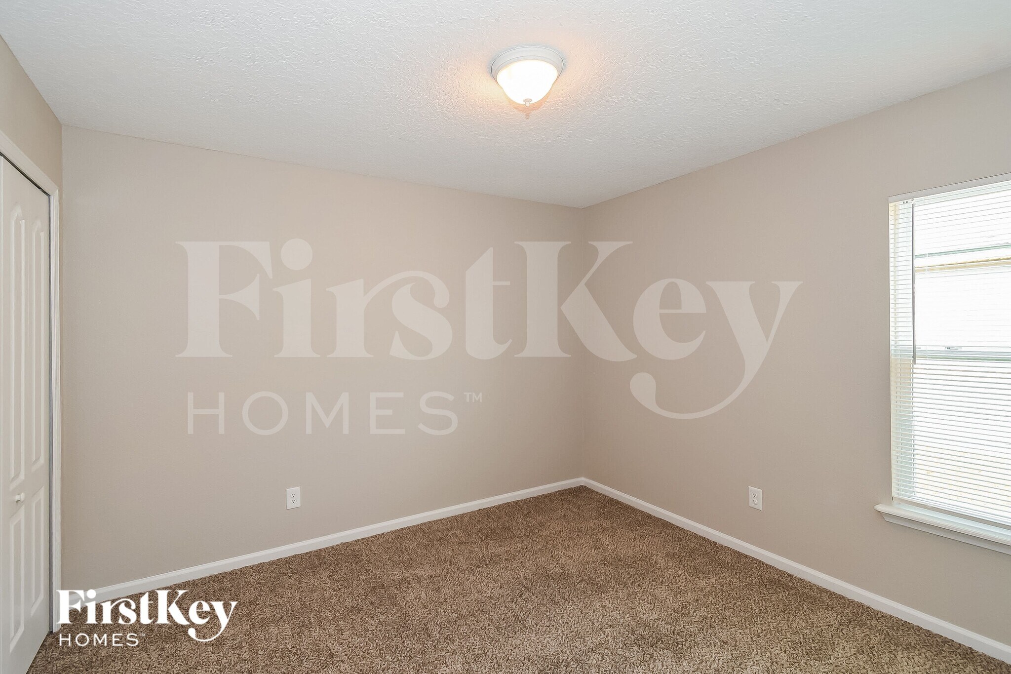 Building Photo - 15962 Bainebridge Dr