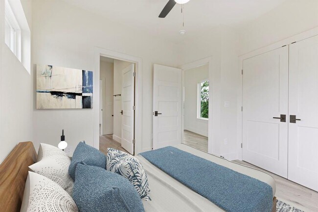 Building Photo - 8507 Hathaway Dr