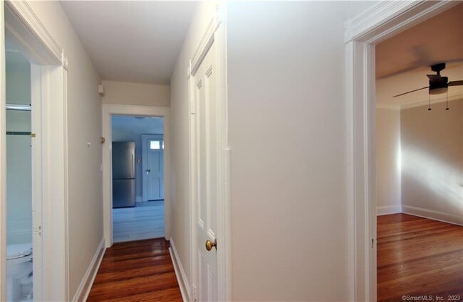 Building Photo - 11 Dolsen Pl
