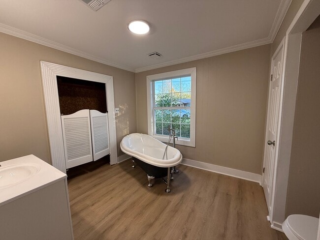 Building Photo - House For Rent in Rayne - 30 Mins From ULL & LSUE