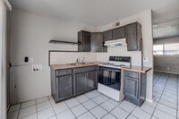Building Photo - 1314B N Irvington Ave
