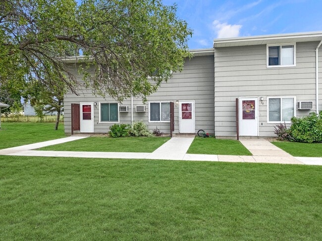 Building Photo - Holiday Village