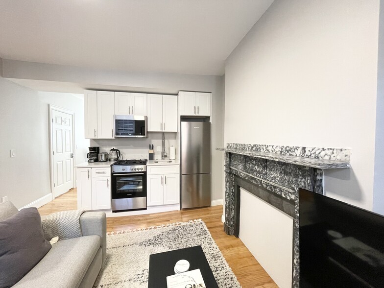 Building Photo - 14 Derne St