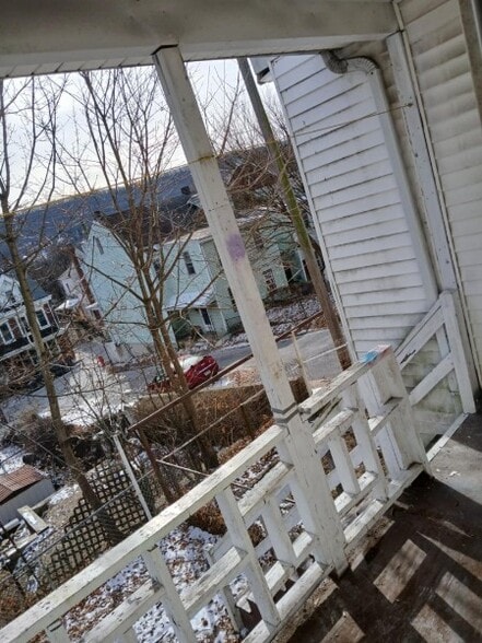 Building Photo - 437 Morgan Ave