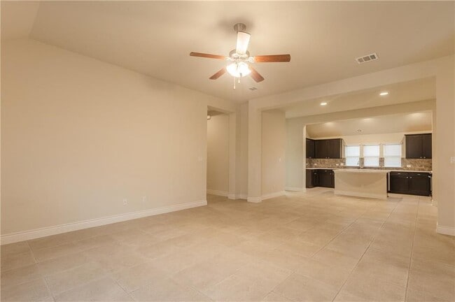 Building Photo - 124 Crooked Trail