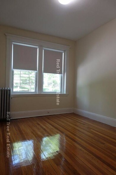 Building Photo - 9 Egremont Rd