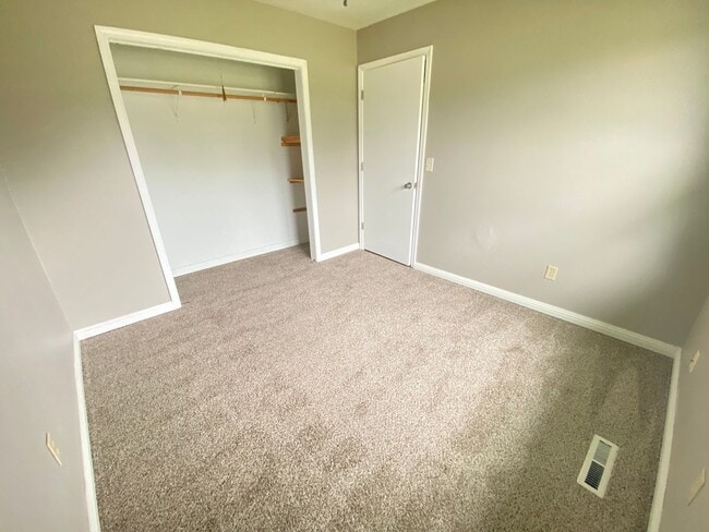 Building Photo - LEASING