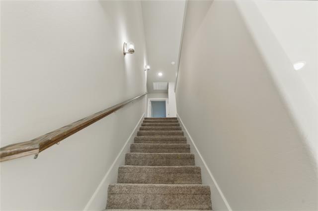 Building Photo - 2617 Tanager St