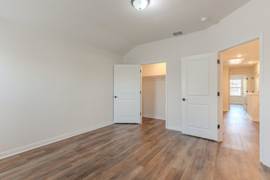 Building Photo - 10310 Candlewood Wy