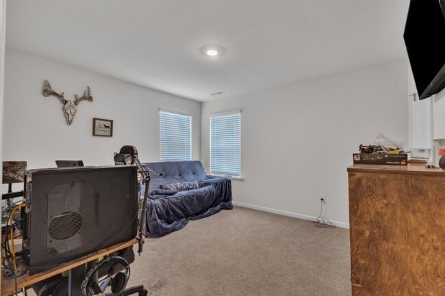 Building Photo - 58 Hawksmoore Ln
