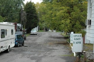Primary Photo - 3133 Lake Rd