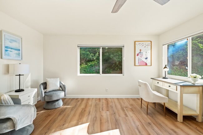 Building Photo - 10961 Limetree Dr