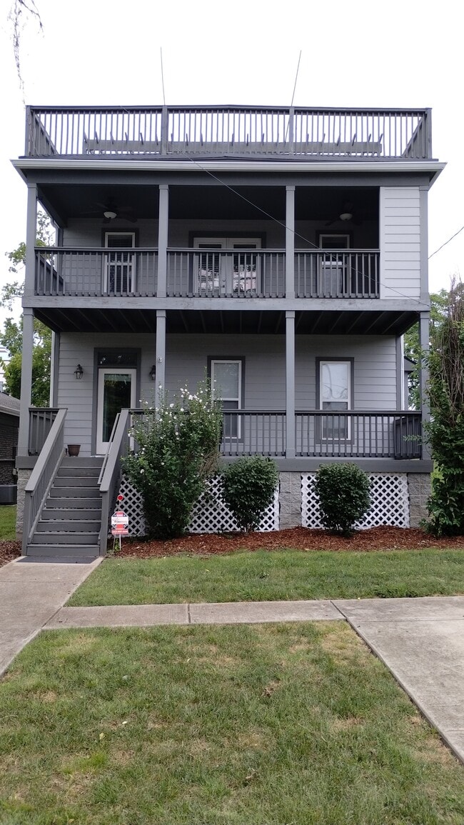 Building Photo - 1110 Argyle Ave