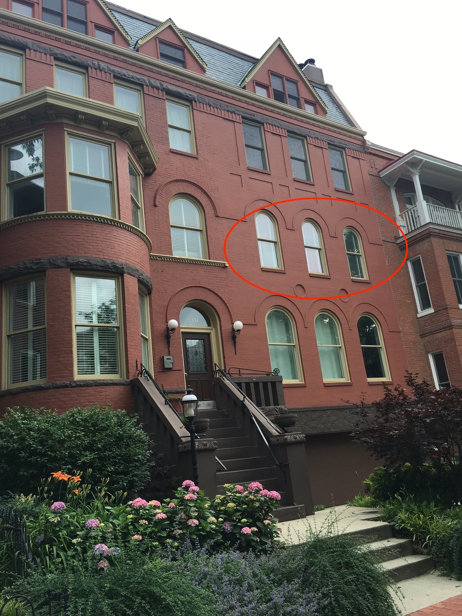 Building Photo - 1331 Vermont Ave NW
