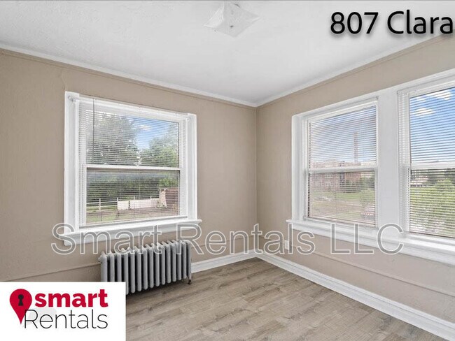 Building Photo - 807 Clara Ave