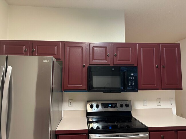 Building Photo - 4940 Bellthorn Dr