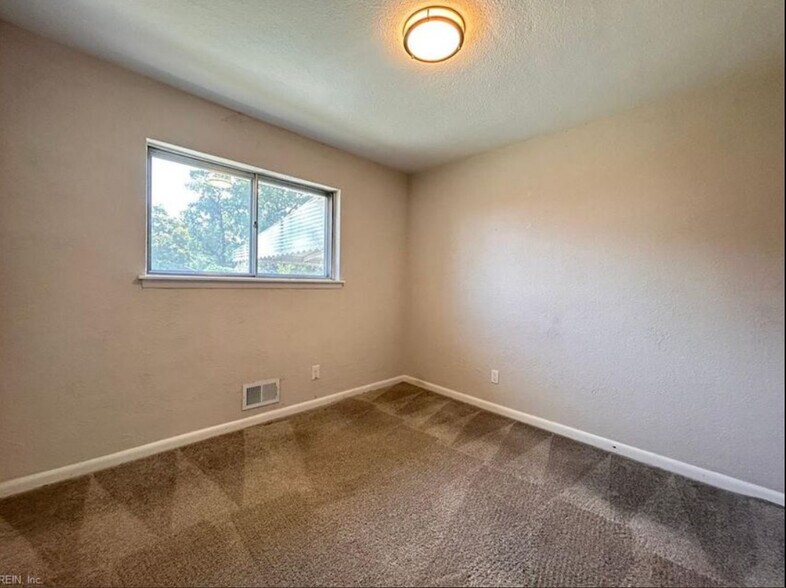 Building Photo - 4745 Whistler Ln