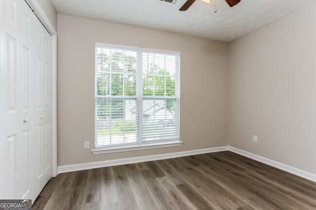 Building Photo - 1275 Avery Dr