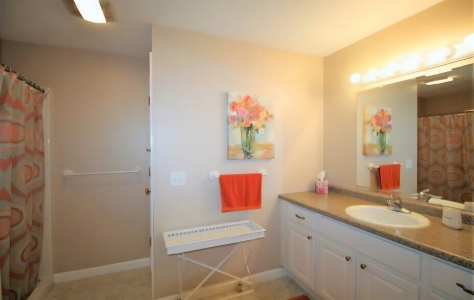 Building Photo - 15 Minuteman Dr